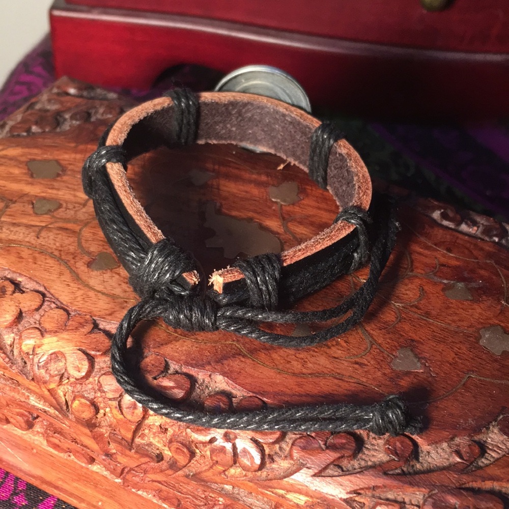 Two Leather Bracelets - Picture 4 of 5